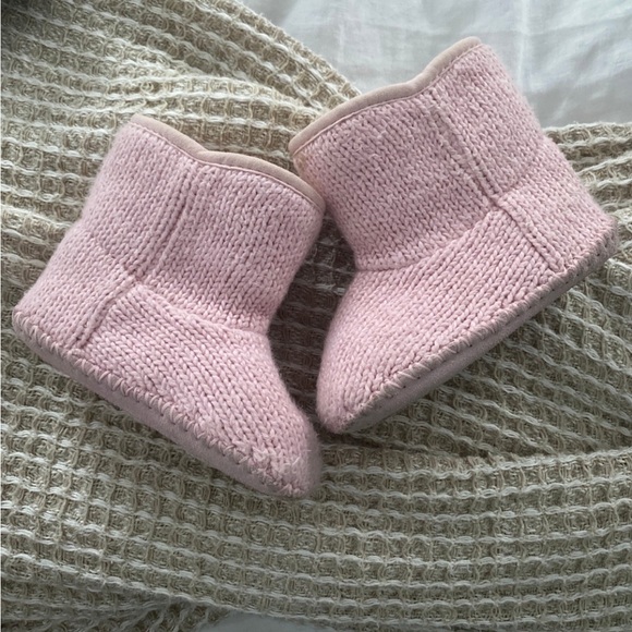 Ugg Australia Knitted Boot - Picture 6 of 6